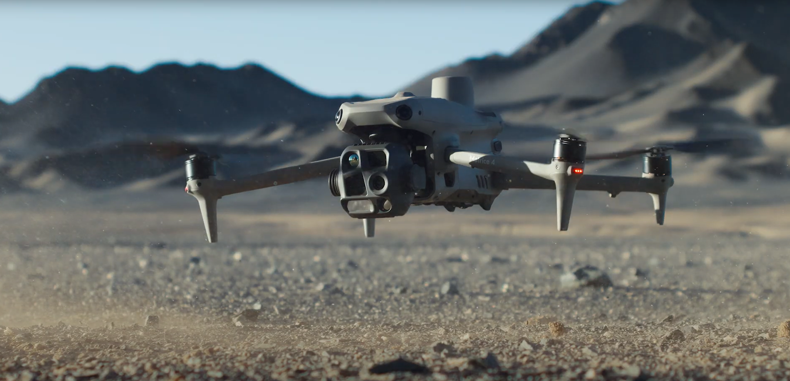 産業用マルチセンサードローン「Matrice 4 シリーズ」が発表され