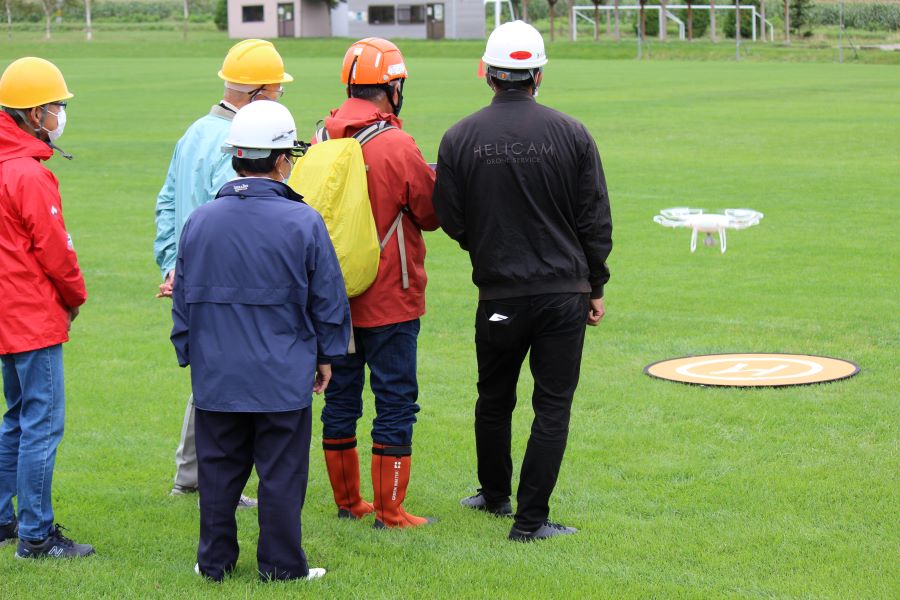 北海道新聞にドローン講習会の様子が掲載されました