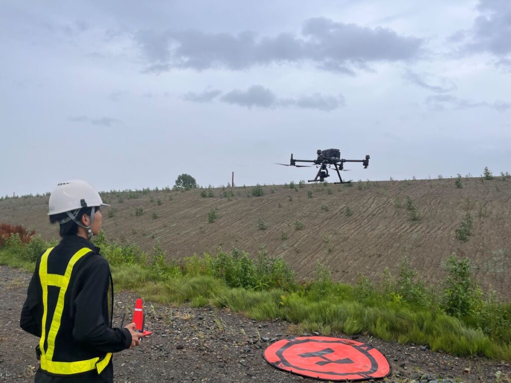 DJIの最新型業務用ドローン M350RTK + 高精度空撮カメラP1を使用し測量を行いました。