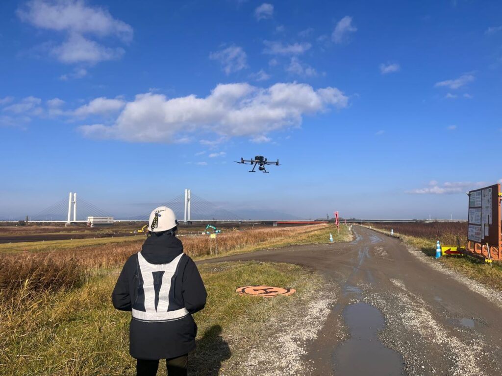 ベテランパイロットがDJI M350RTK,P1を使用して出来形測量を実施しました。
