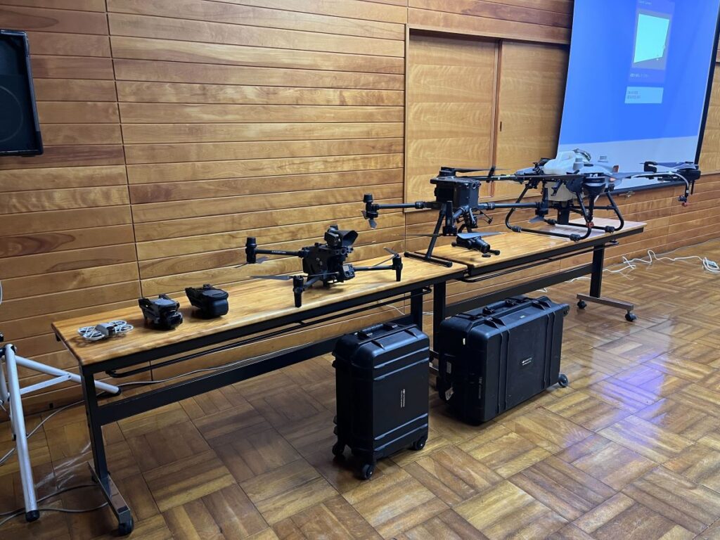 ドローン活用セミナーと初心者体験講習の講師を担当いたしました。