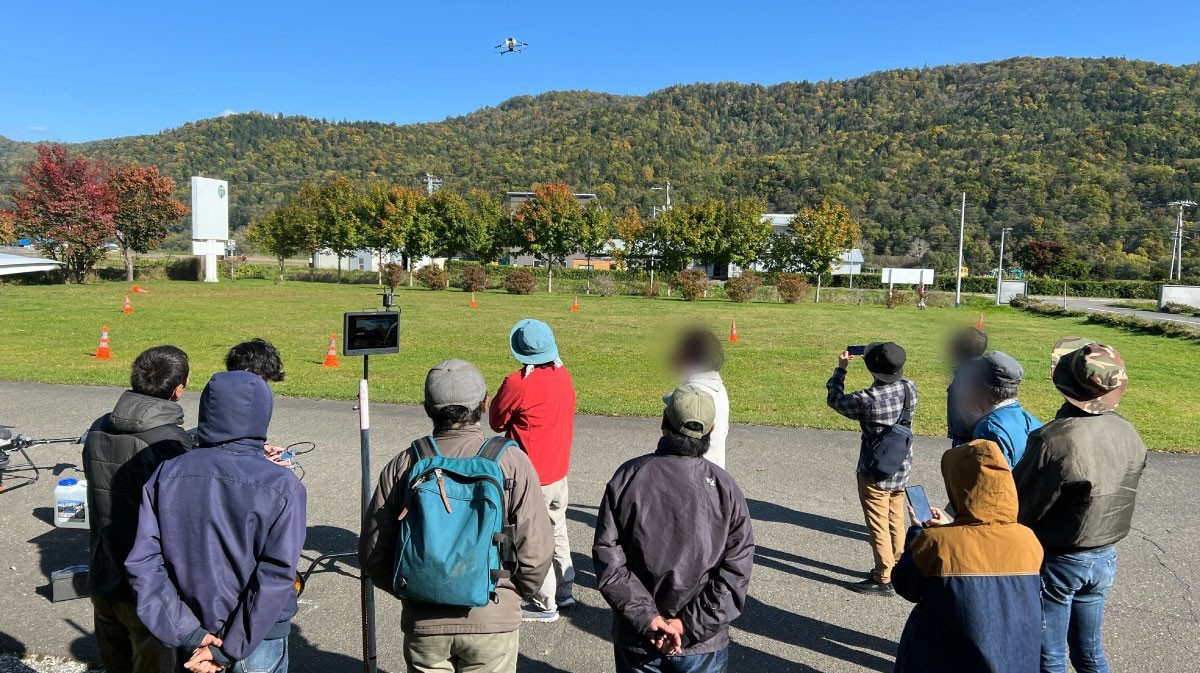 2日間にわたり、道内でドローン初心者体験会(ドローン活用セミナー＆フライト講習)を依頼いただき、ドローンパイロットの講師を担当させていただきました。