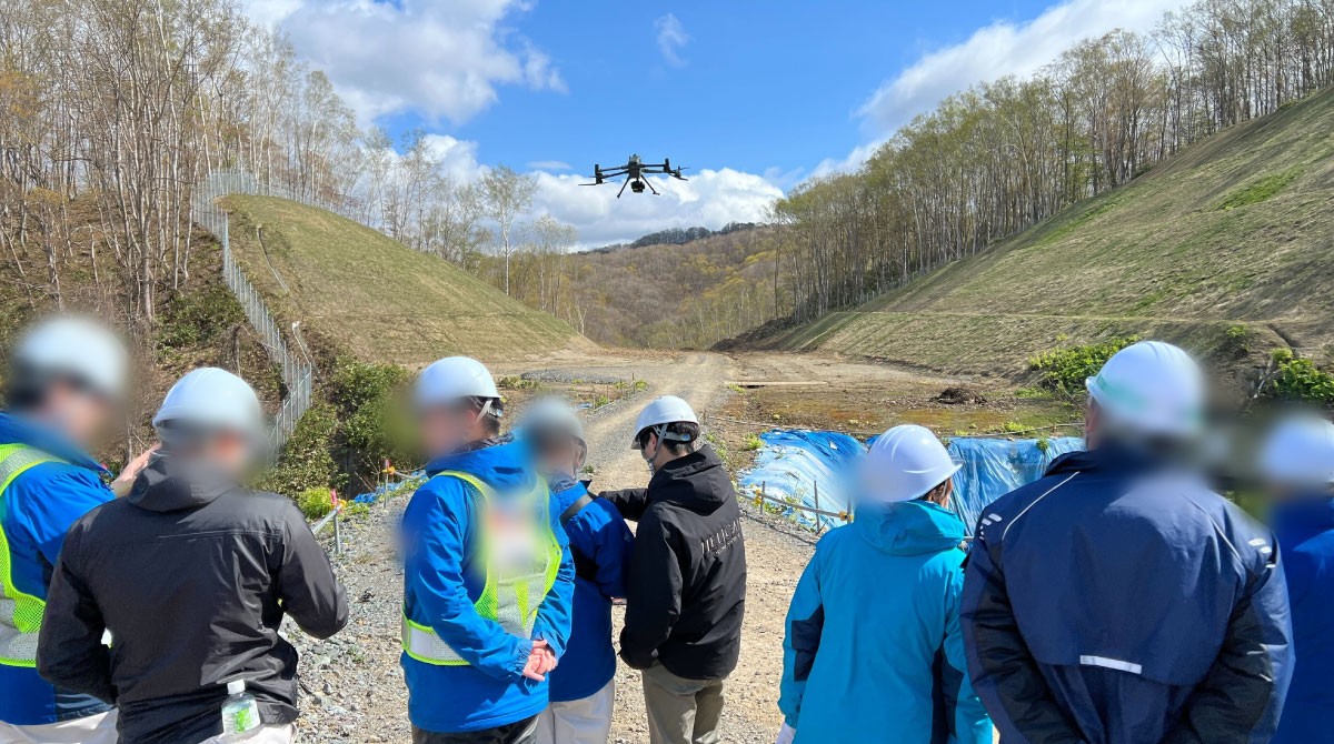 法人様に【DJI Matrice 400+DJI Zenmuse L3】 納品講習会を行いました。
