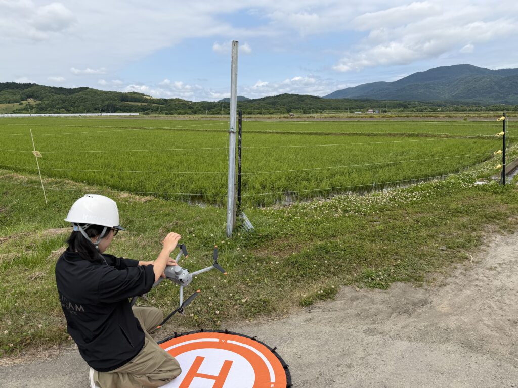 圃場測量の新常識！HELICAMスタッフが北海道内で「DJI MATRICE4E」を使用し水稲圃場測量を行いました！