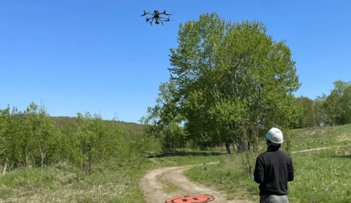 HELICAMが運営する完全会員制のドローン練習場です。